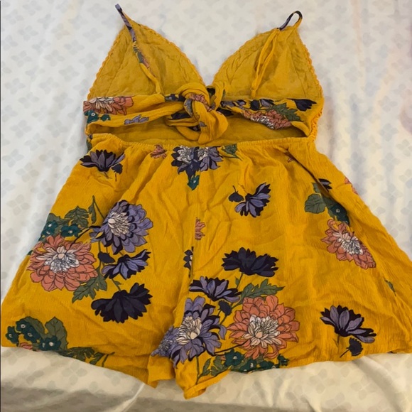 Flower romper size small - Picture 2 of 2